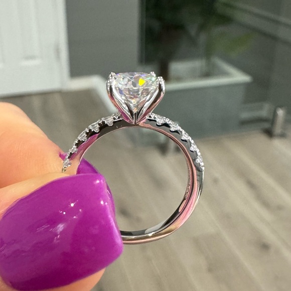 1.5CT moissanite diamond engagement ring (size 5) - Picture 3 of 10